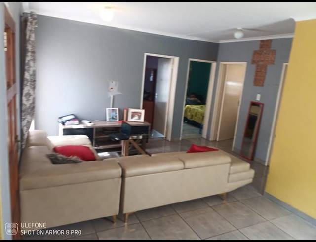 3 BEDROOM HOUSE FOR SALE IN SALFIN